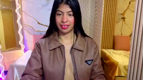 Snapshot of sandyy_tay chatting on July 2026 04:19:01 AM sandyy_tay online show from July 2026 04:19:01 AM