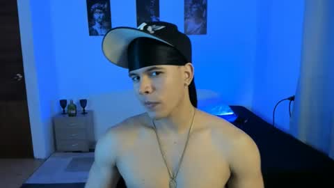 Snapshot of sant_wahlberg chatting on June 2026 01:32:02 AM Sant online show from June 2026 01:32:02 AM