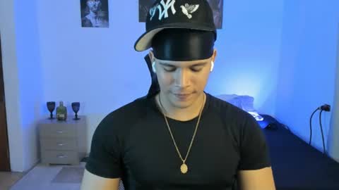 Snapshot of sant_wahlberg chatting on June 2026 12:00:02 AM Sant online show from June 2026 12:00:02 AM