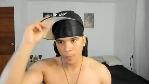 Snapshot of sant_wahlberg chatting on July 2026 04:52:01 AM Sant online show from July 2026 04:52:01 AM