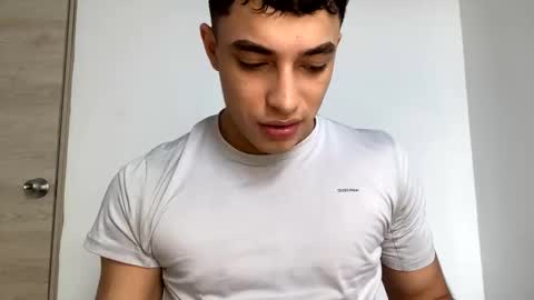 Snapshot of santi36rt chatting on May 2026 08:49:02 PM santi36rt online show from May 2026 08:49:02 PM