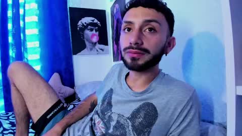 Snapshot of santi_mateo chatting on June 2026 07:05:01 PM Santi online show from June 2026 07:05:01 PM