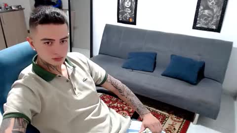 santi_ss online show from November 2025 04:07:02 PM