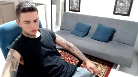 santi_ss online show from November 2025 03:45:02 PM