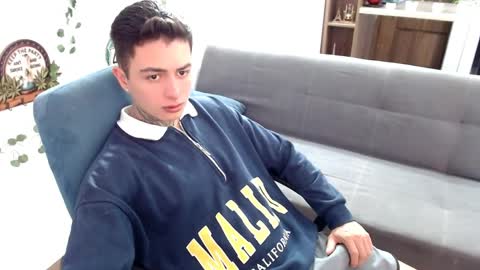 santi_ss online show from April 2026 02:36:01 PM