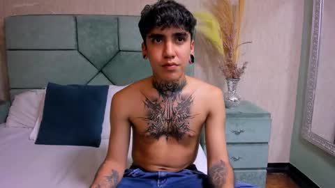 SantiAbader online show from November 2025 12:27:01 AM