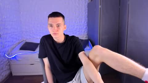 santiago__perez online show from November 2025 07:41:02 AM