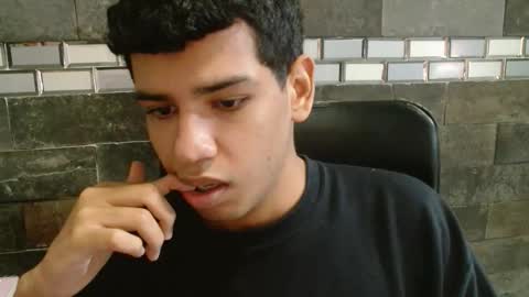 santi online show from October 2025 04:55:01 PM