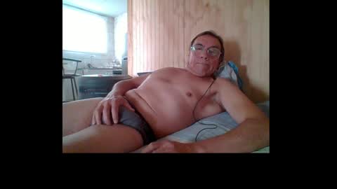 Snapshot of santiago_n chatting on June 2026 07:02:02 PM santiago_n online show from June 2026 07:02:02 PM