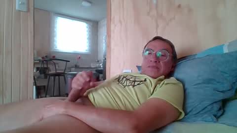 Snapshot of santiago_n chatting on June 2026 04:20:01 PM santiago_n online show from June 2026 04:20:01 PM