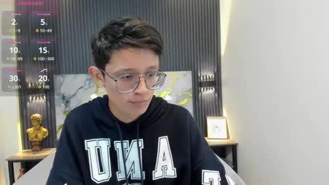 Snapshot of santiago_russo18 chatting on October 2025 01:20:01 PM santiago_russo18 online show from October 2025 01:20:01 PM