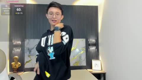 Snapshot of santiago_russo18 chatting on October 2025 12:48:02 PM santiago_russo18 online show from October 2025 12:48:02 PM
