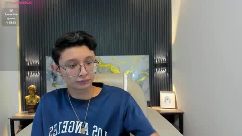Snapshot of santiago_russo18 chatting on October 2025 01:10:01 PM santiago_russo18 online show from October 2025 01:10:01 PM