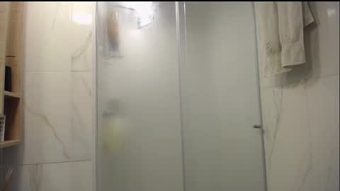 Santii online show from October 2025 11:31:02 AM