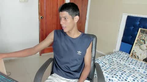 Snapshot of santos_desire chatting on November 2025 03:27:01 AM santos_desire online show from November 2025 03:27:01 AM