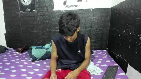 Snapshot of santos_xd chatting on May 2026 03:24:02 AM santos online show from May 2026 03:24:02 AM