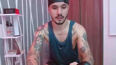 Santy Torres online show from December 2025 04:43:02 AM