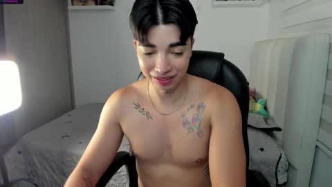 Mr. Santiago online show from November 2025 01:21:02 PM