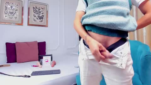 Snapshot of santy_carrington chatting on December 2024 06:33:01 PM Santiago Carrington online show from December 2024 06:33:01 PM