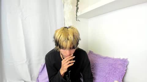 kitty online show from December 2024 03:24:01 AM