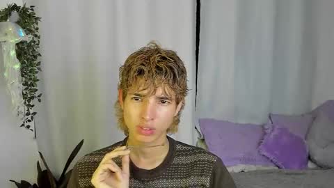 kitty online show from September 2025 02:49:02 AM