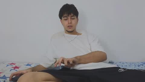 Snapshot of santybig18 chatting on March 2025 01:06:01 AM santybig18 online show from March 2025 01:06:01 AM