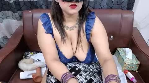 Snapshot of sanviqueen chatting on November 2025 06:48:02 PM sanviqueen online show from November 2025 06:48:02 PM
