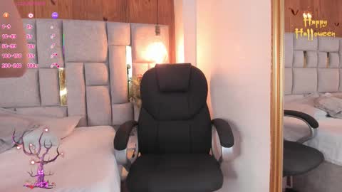 Saori  online show from October 2025 11:36:01 AM