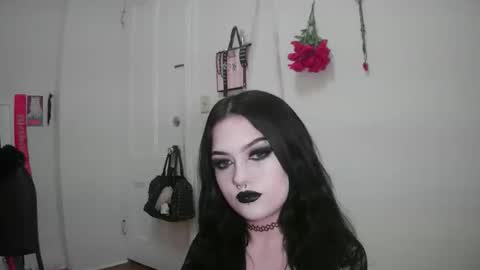 Snapshot of saphirerose1 chatting on November 2025 11:25:01 PM Sapphire online show from November 2025 11:25:01 PM