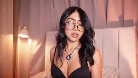 Snapshot of sara_albrecht chatting on May 2026 11:35:02 PM Sara online show from May 2026 11:35:02 PM