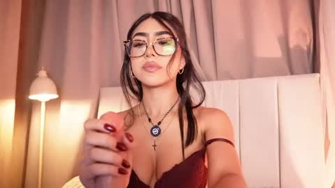 Snapshot of sara_albrecht chatting on June 2026 03:39:02 AM Sara online show from June 2026 03:39:02 AM