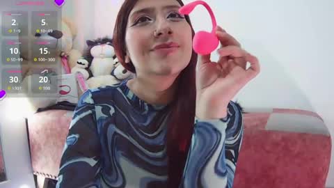 Snapshot of sara_blum_ chatting on May 2026 02:28:01 AM SARA online show from May 2026 02:28:01 AM