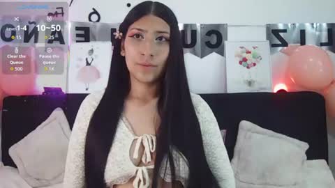 Snapshot of sara_blum_ chatting on June 2026 09:25:02 PM SARA online show from June 2026 09:25:02 PM