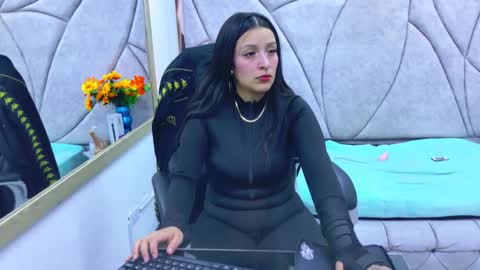 sara_honny online show from November 2025 04:57:01 AM