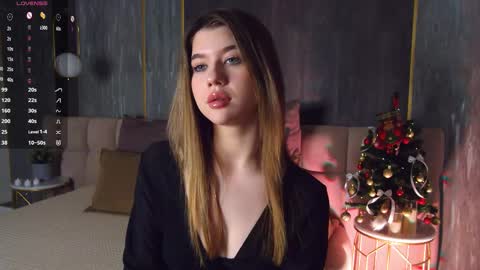 Sara online show from December 2025 04:44:01 PM