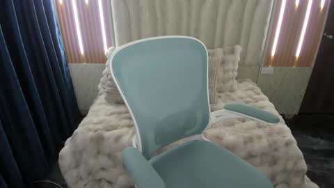 Snapshot of sara_lizcano chatting on May 2026 10:35:01 AM sarah LIZCANO....... online show from May 2026 10:35:01 AM