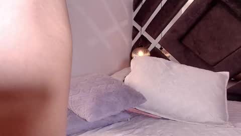 Snapshot of sara_lopee1 chatting on October 2025 12:06:01 PM sara_lopee1 online show from October 2025 12:06:01 PM