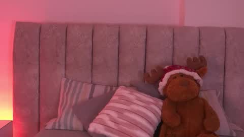 Snapshot of sara_lopee1 chatting on December 2025 11:52:01 AM sara_lopee1 online show from December 2025 11:52:01 AM