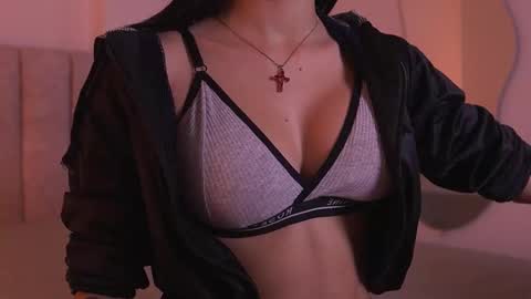 Snapshot of sara_lopee1 chatting on January 2026 11:58:01 AM sara_lopee1 online show from January 2026 11:58:01 AM