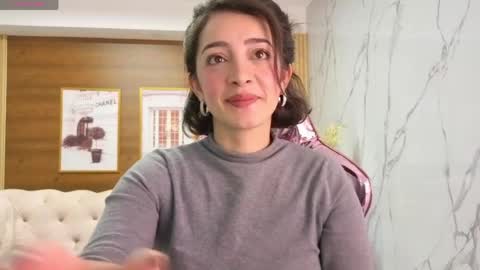 Sara  online show from May 2026 02:01:02 PM
