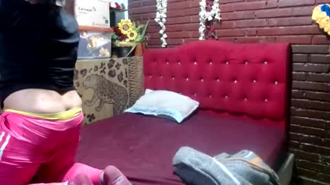Snapshot of sara_love43 chatting on April 2026 06:46:01 AM Sara love online show from April 2026 06:46:01 AM