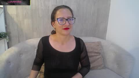 Sara   online show from February 2026 08:35:02 PM