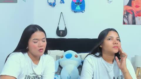 Snapshot of sara_mendez2_ chatting on December 2025 11:31:01 PM Sara Mendez online show from December 2025 11:31:01 PM