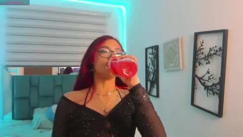 Snapshot of sara_red_x chatting on June 2026 03:53:01 AM sara_red_x online show from June 2026 03:53:01 AM