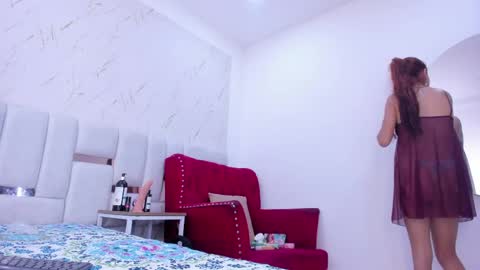 Snapshot of sara_sm1th_ chatting on May 2026 01:07:02 PM sara_sm1th_ online show from May 2026 01:07:02 PM
