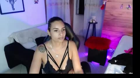 Snapshot of sara_thompson01 chatting on March 2026 05:36:01 AM SARA online show from March 2026 05:36:01 AM