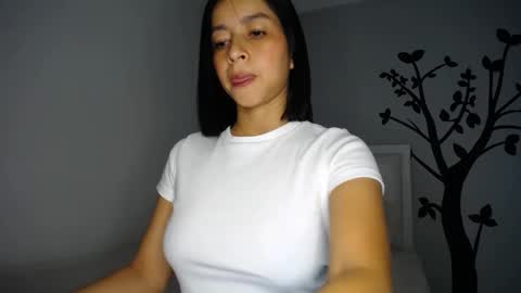 Sara online show from November 2025 01:33:02 AM