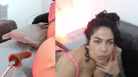 Snapshot of sara_velez_40 chatting on November 2025 10:10:02 PM sara velez online show from November 2025 10:10:02 PM