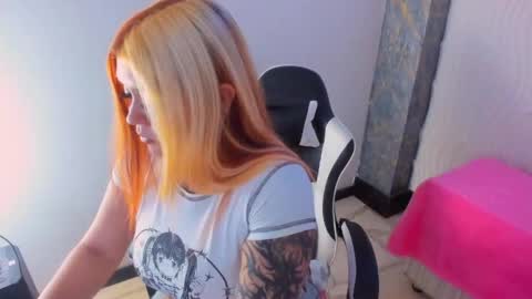 Snapshot of sara_winehouse1 chatting on June 2026 05:36:02 AM 1 online show from June 2026 05:36:02 AM
