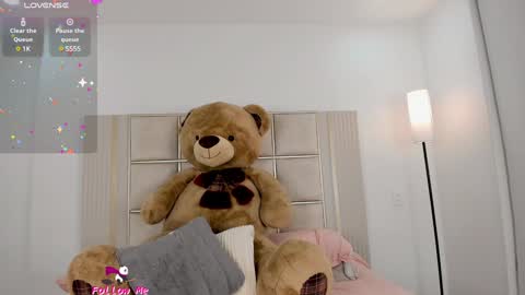 Snapshot of saraa_milleer chatting on January 2025 02:14:02 AM Sara Miller online show from January 2025 02:14:02 AM